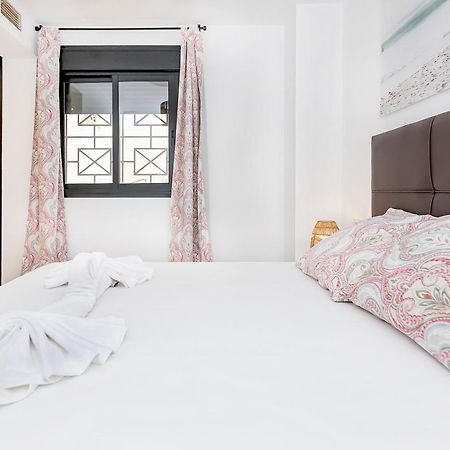 Maba/Private Backyard/Walk To Downtown/Large Smart Tv Apartment Malaga Bagian luar foto