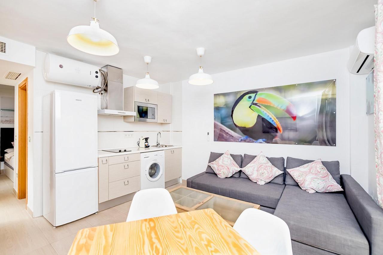 Maba/Private Backyard/Walk To Downtown/Large Smart Tv Apartment Malaga Bagian luar foto