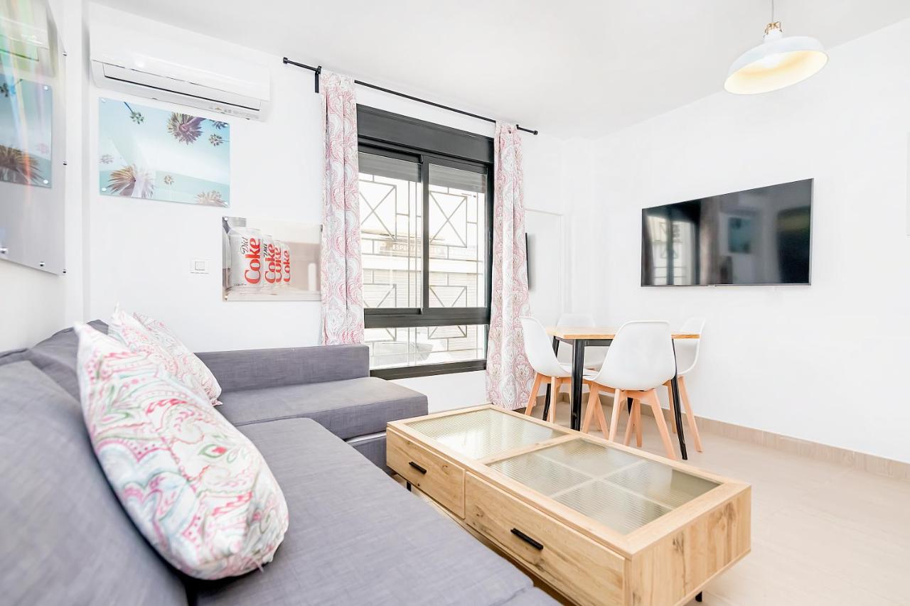 Maba/Private Backyard/Walk To Downtown/Large Smart Tv Apartment Malaga Bagian luar foto
